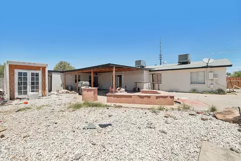 Exterior - 3829 W Thunderbird Rd, Phoenix, AZ 85053 photo 4 of 6