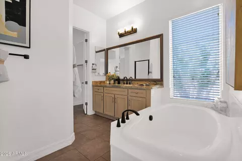 Bath - 2282 E Tomahawk Dr, Gilbert, AZ 85298 photo 3 of 4