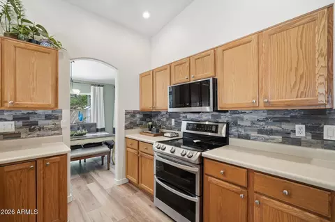 Kitchen - 3244 E Rosemonte Dr, Phoenix, AZ 85050 photo 5 of 6