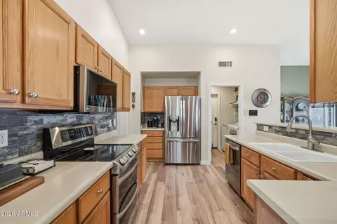 Kitchen - 3244 E Rosemonte Dr, Phoenix, AZ 85050 photo 1 of 6