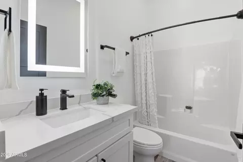 Bath - 153 E Saddleback Trl, Payson, AZ 85541 photo 11 of 11