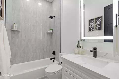 Bath - 153 E Saddleback Trl, Payson, AZ 85541 photo 7 of 11