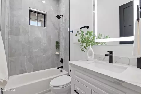 Bath - 153 E Saddleback Trl, Payson, AZ 85541 photo 9 of 11