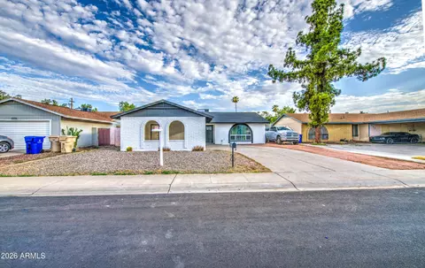 6427 W Lawrence Rd, Glendale, AZ 85301