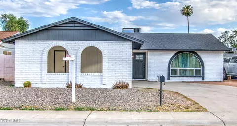 6427 W Lawrence Rd, Glendale, AZ 85301