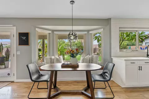 Dining - 4245 E Meadow Dr, Phoenix, AZ 85032 photo 2 of 3