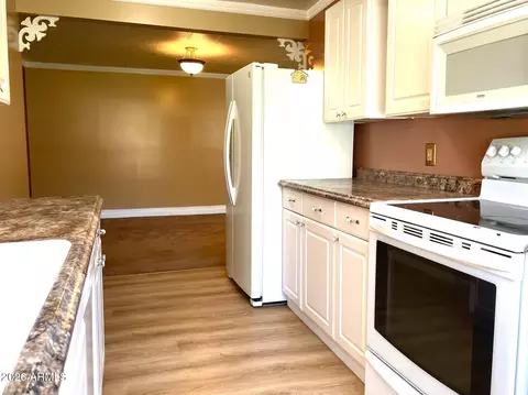 Kitchen - 220 Opera Dr # -A, Bisbee, AZ 85603 photo 3 of 3