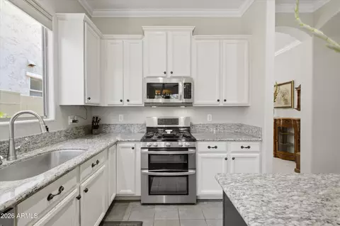 Kitchen - 4212 E Marshall Ave, Gilbert, AZ 85297 photo 2 of 3