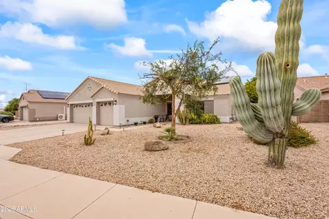 Exterior - 8544 E Ocaso Ave, Mesa, AZ 85212 photo 3 of 5