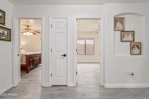 Entry Way - 8544 E Ocaso Ave, Mesa, AZ 85212 photo 5 of 7