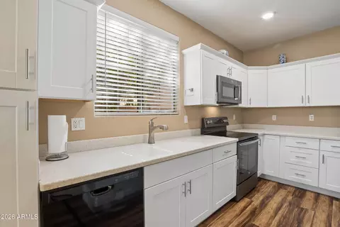 Kitchen - 3540 E Cullumber Ct, Gilbert, AZ 85234 photo 2 of 3