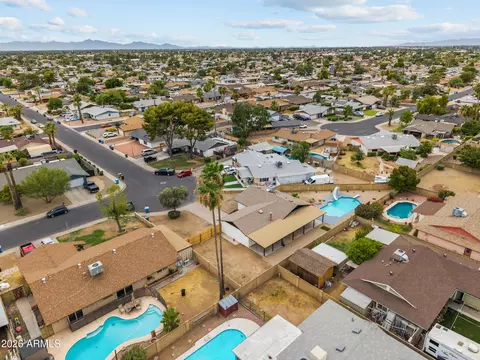 View/Area - 14214 N 36th Ave, Phoenix, AZ 85053 photo 4 of 9