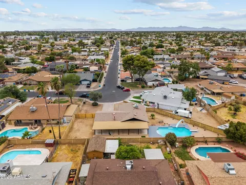 View/Area - 14214 N 36th Ave, Phoenix, AZ 85053 photo 5 of 9