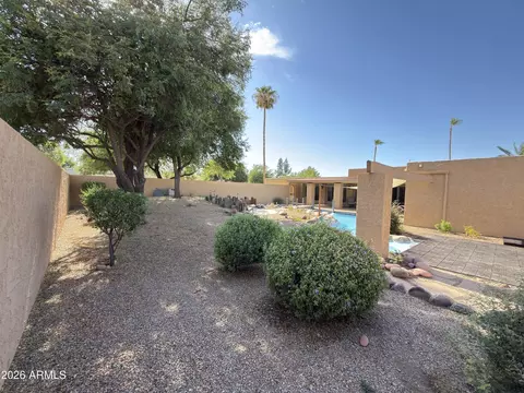 Exterior - 2102 E Alameda Dr, Tempe, AZ 85282 photo 10 of 12