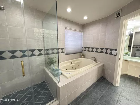 Bath - 2102 E Alameda Dr, Tempe, AZ 85282 photo 3 of 5