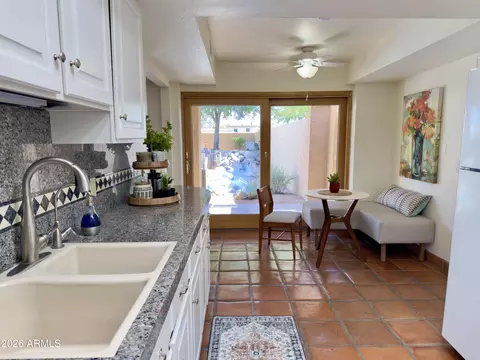 Kitchen - 2102 E Alameda Dr, Tempe, AZ 85282 photo 2 of 2