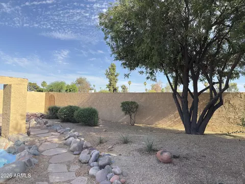 Exterior - 2102 E Alameda Dr, Tempe, AZ 85282 photo 8 of 12