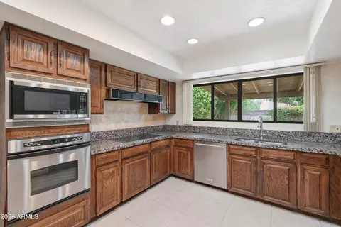 1204 E Commodore Pl, Tempe, AZ 85283 photo 8