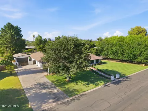 View/Area - 646 E Leah Ln, Gilbert, AZ 85234 photo 2 of 2