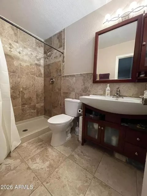 Bath - 2214 E Holmes Ave, Mesa, AZ 85204 photo 2 of 2