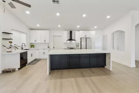 351 W Amoroso Dr, Gilbert, AZ 85233