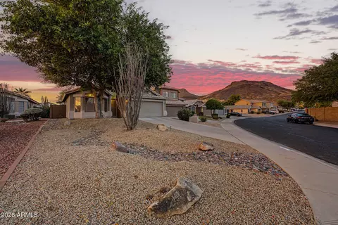 6458 W Saddlehorn Rd, Phoenix, AZ 85083