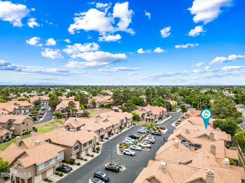 View/Area - 1633 E Lakeside Dr #165, Gilbert, AZ 85234 photo 5 of 7