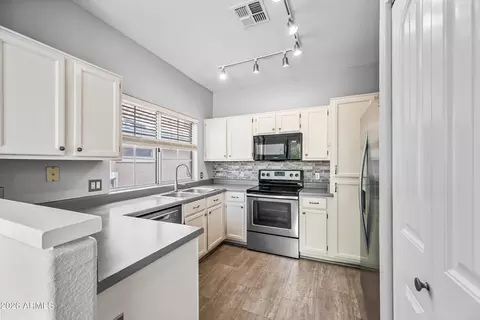 Kitchen - 1633 E Lakeside Dr #165, Gilbert, AZ 85234 photo 1 of 4