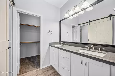 Bath - 1633 E Lakeside Dr #165, Gilbert, AZ 85234 photo 2 of 3