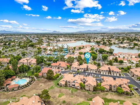 View/Area - 1633 E Lakeside Dr #165, Gilbert, AZ 85234 photo 2 of 7