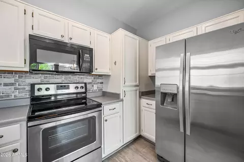 Kitchen - 1633 E Lakeside Dr #165, Gilbert, AZ 85234 photo 3 of 4