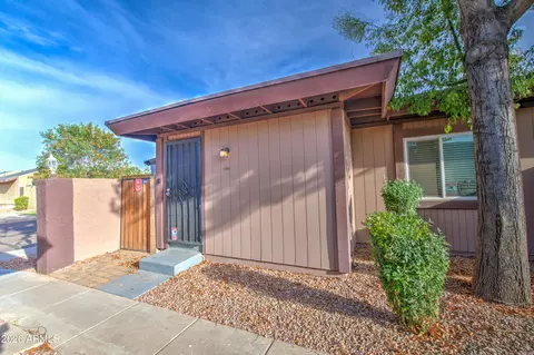 916 S Hacienda Dr #A, Tempe, AZ 85281