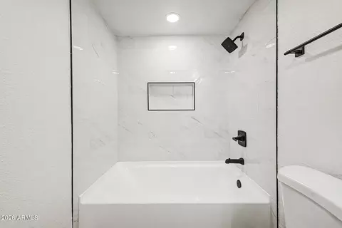 Bath - 3505 E Campbell Ave #11, Phoenix, AZ 85018 photo 4 of 4