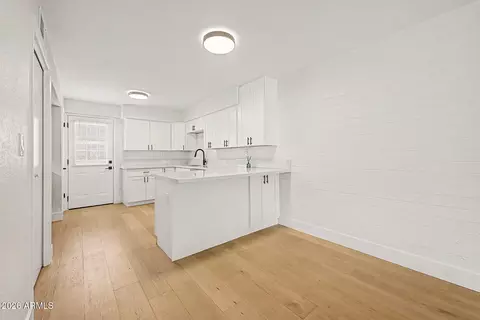 Kitchen - 3505 E Campbell Ave #11, Phoenix, AZ 85018 photo 2 of 4