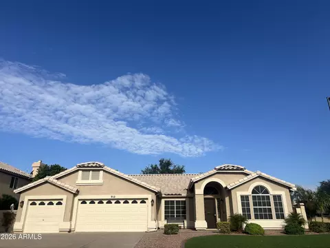 Exterior - 910 S Paradise Dr, Gilbert, AZ 85233 photo 1 of 1