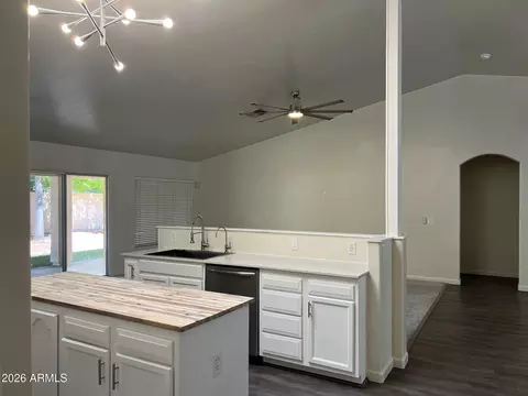 Other - 910 S Paradise Dr, Gilbert, AZ 85233 photo 5 of 39