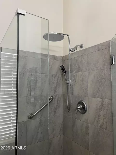 Bath - 910 S Paradise Dr, Gilbert, AZ 85233 photo 1 of 2