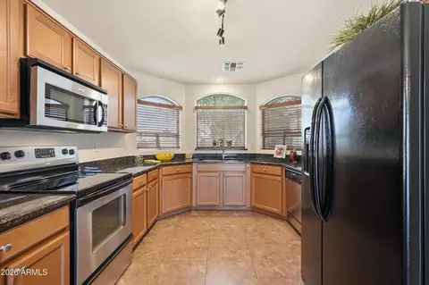 Kitchen - 2956 E Shady Spring Trl, Phoenix, AZ 85024 photo 2 of 4