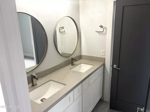 Bath - 3125 E Linda Ln, Gilbert, AZ 85234 photo 5 of 10