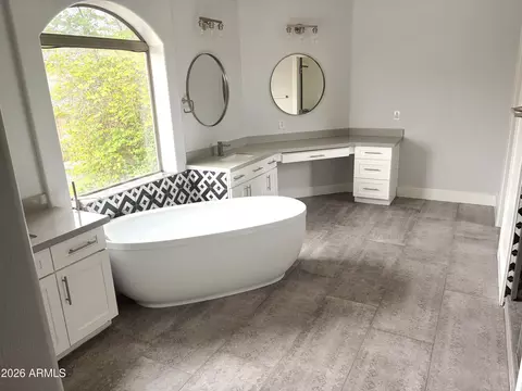 Bath - 3125 E Linda Ln, Gilbert, AZ 85234 photo 7 of 10
