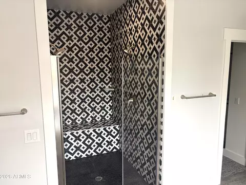 Bath - 3125 E Linda Ln, Gilbert, AZ 85234 photo 9 of 10