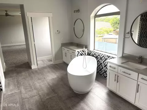 Bath - 3125 E Linda Ln, Gilbert, AZ 85234 photo 8 of 10