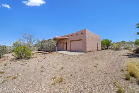 Exterior - 1537 E Apache Way, Tombstone, AZ 85638 photo 2 of 10