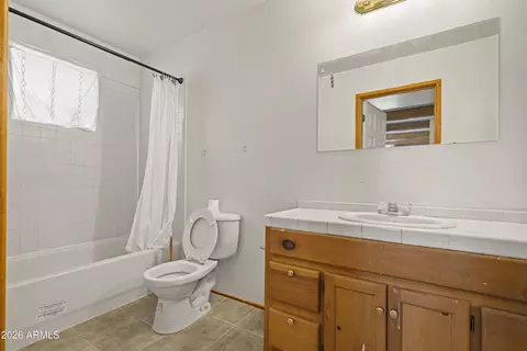 Bath - 1537 E Apache Way, Tombstone, AZ 85638 photo 1 of 3