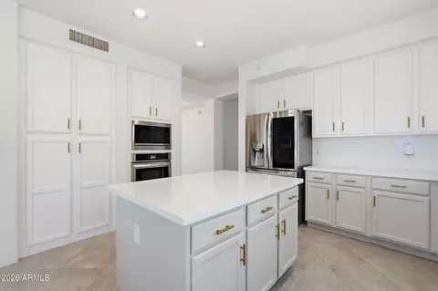Kitchen - 1257 E Voltaire Ave, Phoenix, AZ 85022 photo 4 of 4