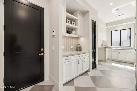 Entry Way - 3210 E Oregon Ave, Phoenix, AZ 85018 photo 4 of 11