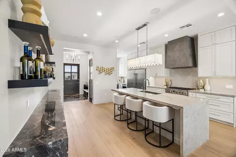 Kitchen - 3210 E Oregon Ave, Phoenix, AZ 85018 photo 9 of 11