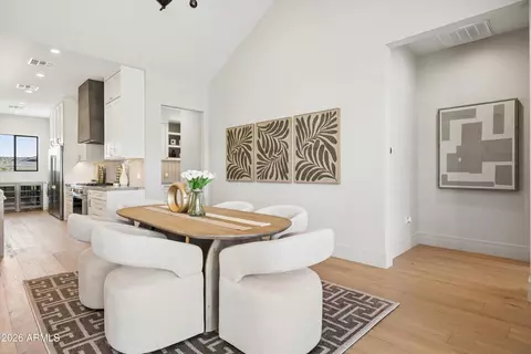 Dining - 3210 E Oregon Ave, Phoenix, AZ 85018 photo 2 of 6