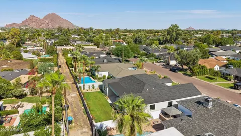 View/Area - 3210 E Oregon Ave, Phoenix, AZ 85018 photo 3 of 3