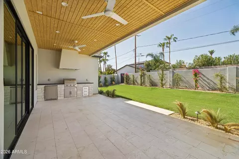 Exterior - 3210 E Oregon Ave, Phoenix, AZ 85018 photo 5 of 11